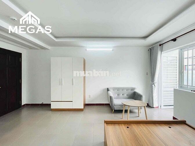 Cho Thuê Căn Ban công Ngay Âu Cơ - Lạc Long Quân - Đại Học Văn Hiến