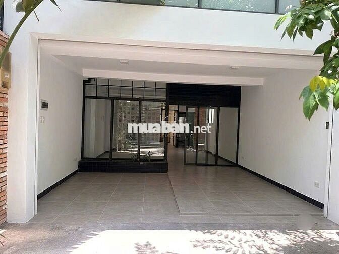 NHÀ ĐẸP ĐƯỜNG LỚN - 100A Nguyễn Minh Hoàng, TB- 5.5x20m, 6 Tầng, 600m2