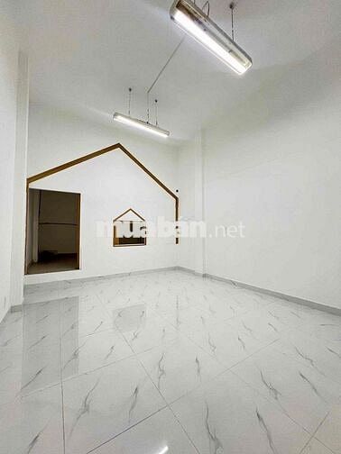 Nhà MTKD Thống nhất.Tân Phú.DT:4 X 19m Trệt lửng 2Lầu 5PN 4WC