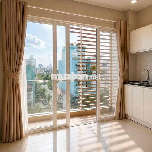 phòng ban công lớn gió thoáng + máy giặt + máy lạnh gần cầu Tham Lương