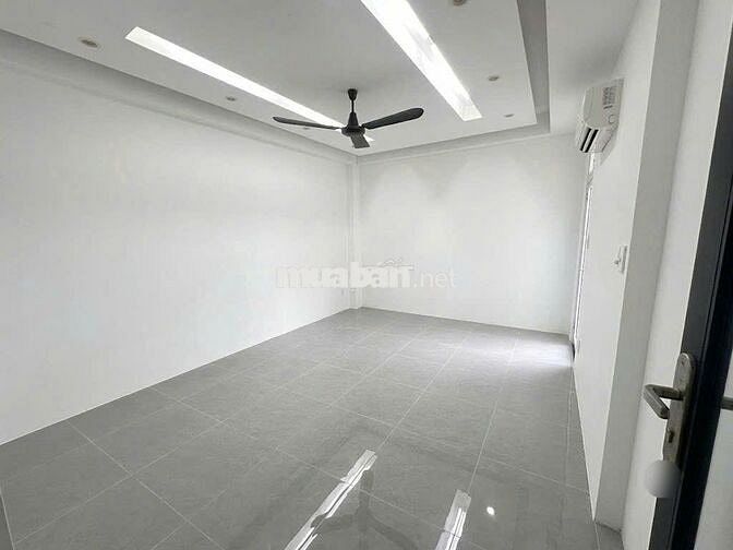 NHÀ ĐẸP ĐƯỜNG LỚN - 100A Nguyễn Minh Hoàng, TB- 5.5x20m, 6 Tầng, 600m2