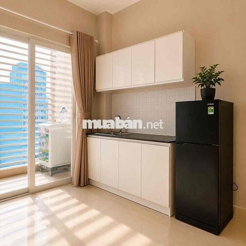 phòng ban công lớn gió thoáng + máy giặt + máy lạnh gần cầu Tham Lương