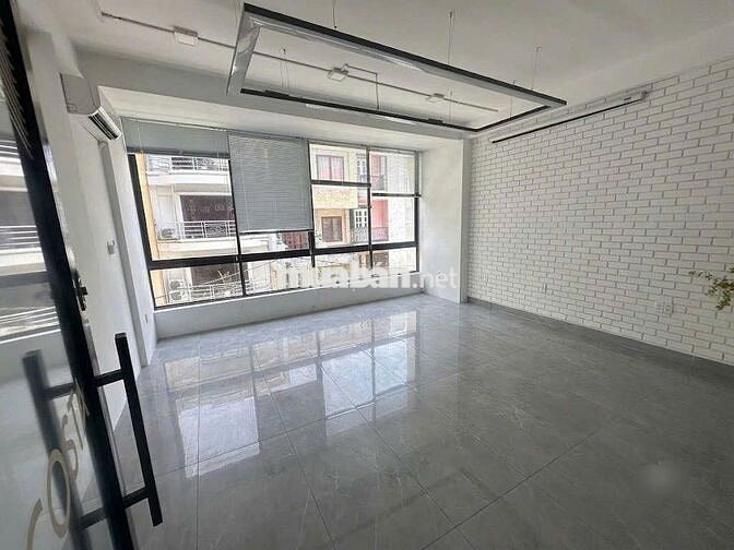 NHÀ ĐẸP ĐƯỜNG LỚN - 100A Nguyễn Minh Hoàng, TB- 5.5x20m, 6 Tầng, 600m2