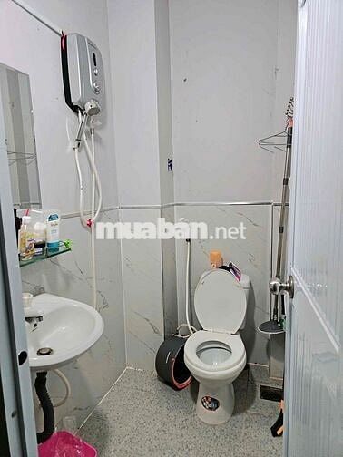 Pass phòng ban công siêu thoáng 4Tr7 - Cách ĐH Kinh Tế (UEH) chỉ 600m