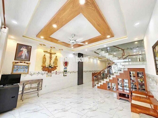 nhà đẹp 6p ngủ gần Bv Thống Nhất & Gx Thánh Tân