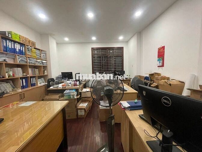 TÒA NHÀ 4 TẦNG-MẶT TIỀN TRUNG TÂM – DÒNG TIỀN 300 TRIỆU/NĂM