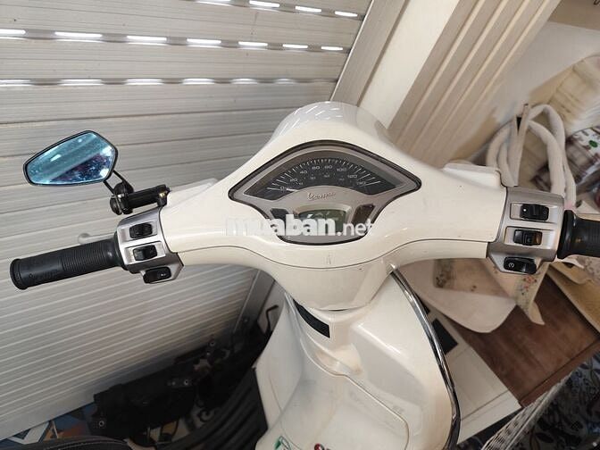 Piaggio Vespa Primavera Trắng