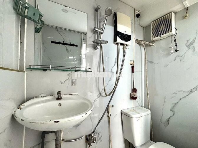 CHDV BAN CÔNG, CỬA SỔ - NGUYỄN VĂN CỪ, Q5 Chỉ hơn 5TR