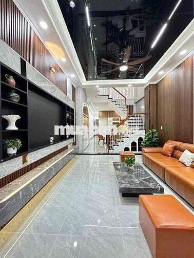 nhà đẹp ngay chợ gần kcn AMATA