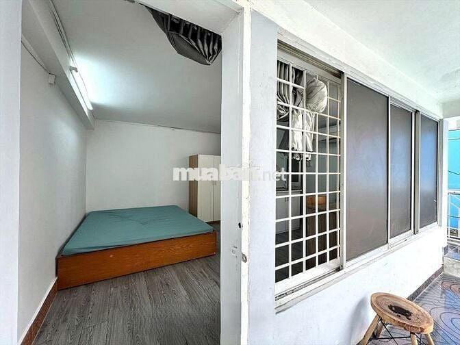 CHDV BAN CÔNG, CỬA SỔ - NGUYỄN VĂN CỪ, Q5 Chỉ hơn 5TR