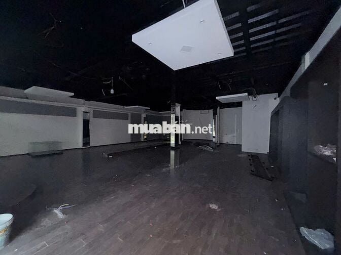 Cho thuê văn phòng Lô 18-19 đường 2/9, 150 triệu, 1000 m2