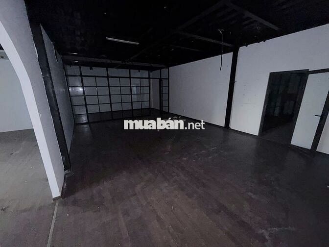 Cho thuê văn phòng Lô 18-19 đường 2/9, 150 triệu, 1000 m2