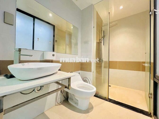 STUDIO CÓ BAN CÔNG TÁCH BẾP SIÊU NÉT MÀ GIÁ LẠI PHẢI CHĂNG