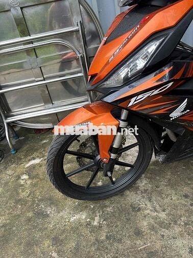 Honda Winner Cam đen Mâm 8 cây