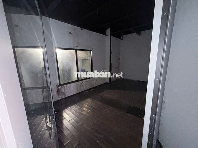 Cho thuê văn phòng Lô 18-19 đường 2/9, 150 triệu, 1000 m2