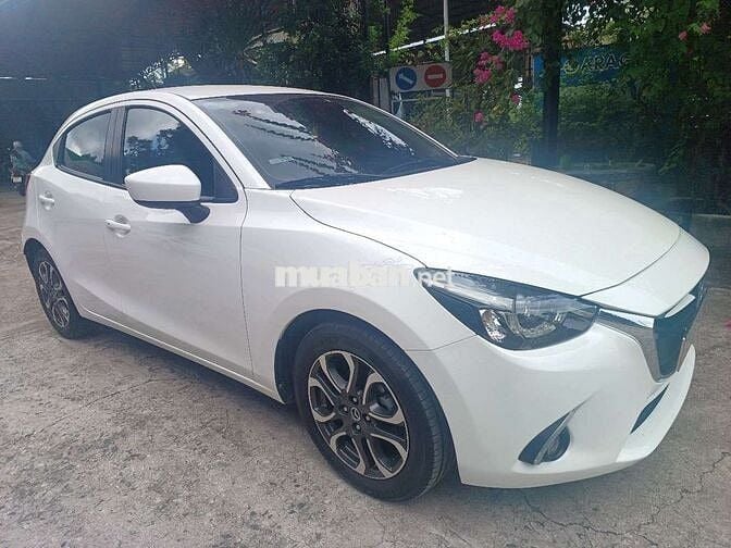 Mazda 2 STD 2017 Trắng Tự động 36k km