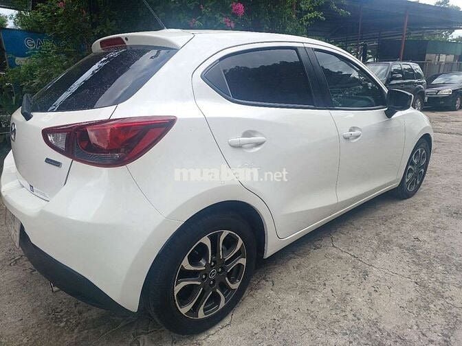 Mazda 2 STD 2017 Trắng Tự động 36k km