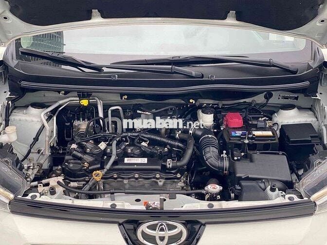Toyota Avanza 2024 Trắng Tự động 7 chỗ