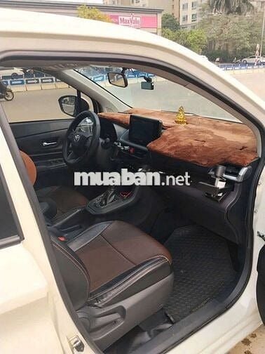 Toyota Avanza 2024 Trắng Tự động 7 chỗ