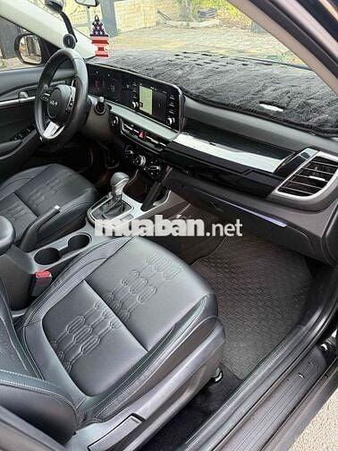 Kia Seltos 2024 1.5 AT Đen 28.000 km