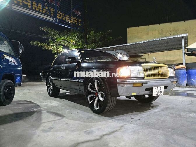 Toyota Crown 1995 Đen