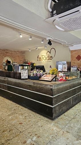 faRi'da check-in&coffee tuyển nhân viên 