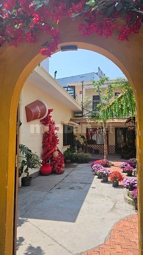 faRi'da check-in&coffee tuyển nhân viên 