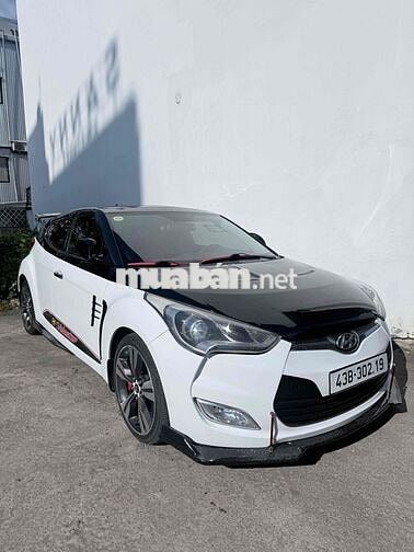 Hyundai Veloster Trắng Đen Cửa trời