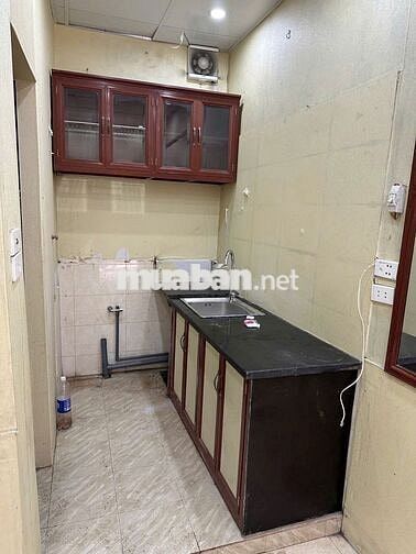 Cho thuê nhà 2 tầng gần trường, chợ, phố ngõ to