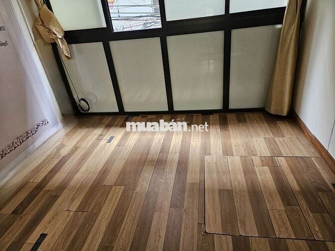 Cho thuê nhà 2 tầng gần trường, chợ, phố ngõ to