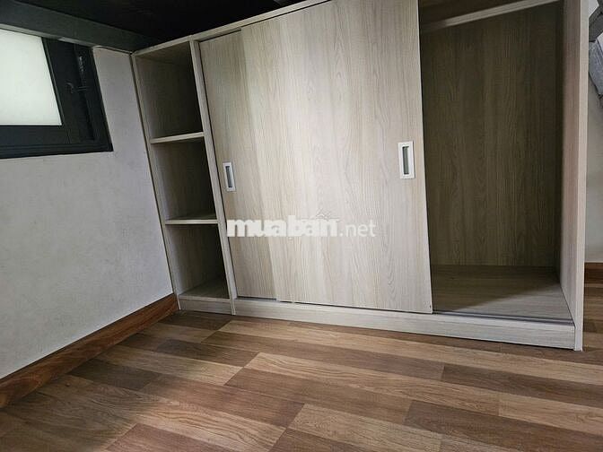 Cho thuê nhà 2 tầng gần trường, chợ, phố ngõ to
