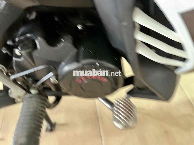 Esper 50cc Trắng đỏ rin êm