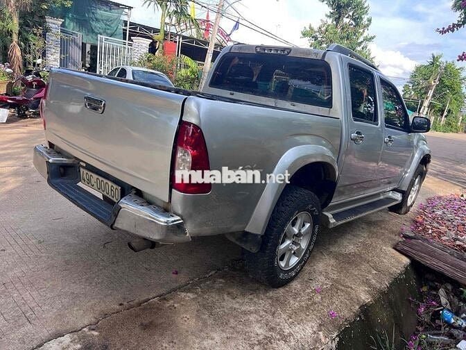 Isuzu 2009 2 cầu số sàn