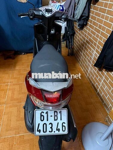 Yamaha Ultimo Đỏ Nữ
