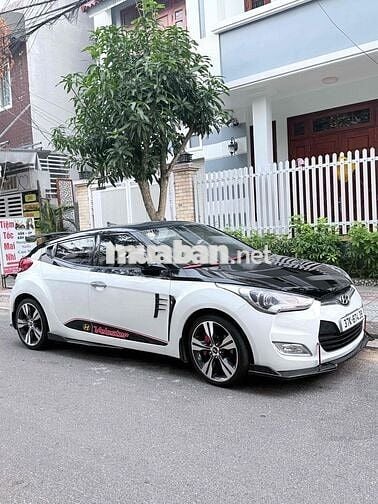 Hyundai Veloster Trắng Đen Cửa trời