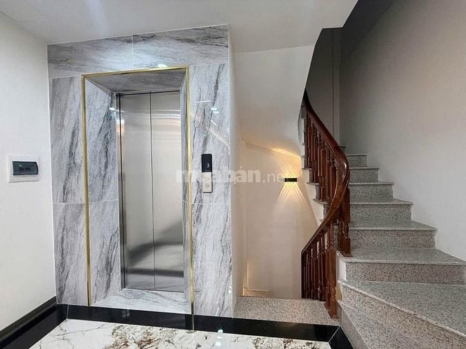 Chính chủ ban nha trong ngõ 71 hai bả Trưng 40 m2 xây 4,5 tầng . DT S