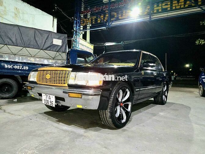Toyota Crown 1995 Đen