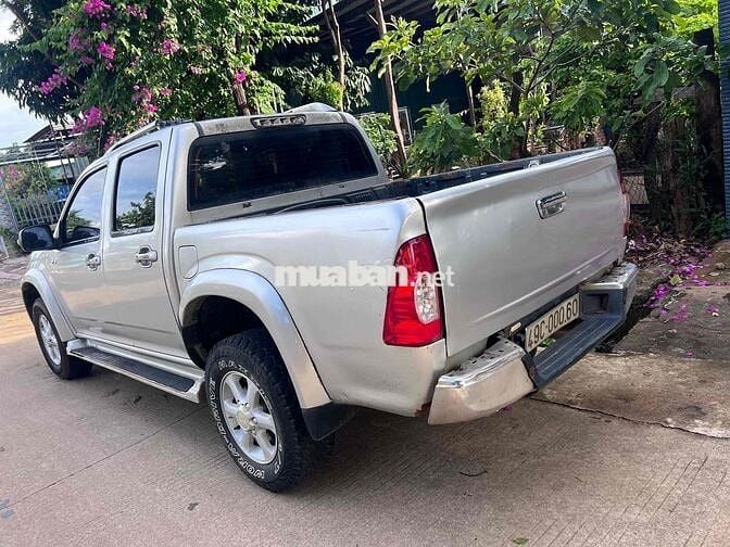Isuzu 2009 2 cầu số sàn
