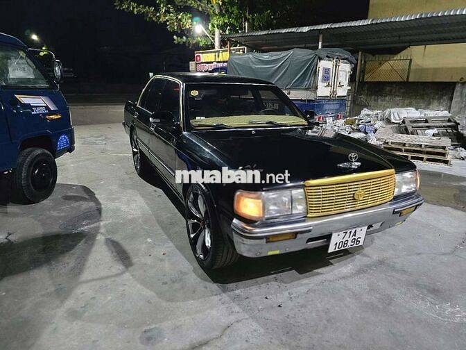 Toyota Crown 1995 Đen