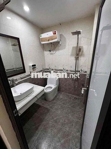CHO THUÊ NGUYÊN CĂN NHÀ THẠCH BÀN  - Ô TÔ ĐỖ CỬA - 3PN FULL NỘI THẤT