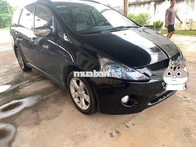 Mitsubishi Grandis 7 chỗ Xăng đen