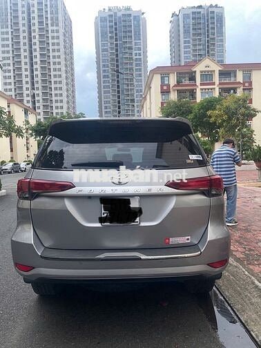 Toyota Fortuner 2020 Bạc 7 chỗ