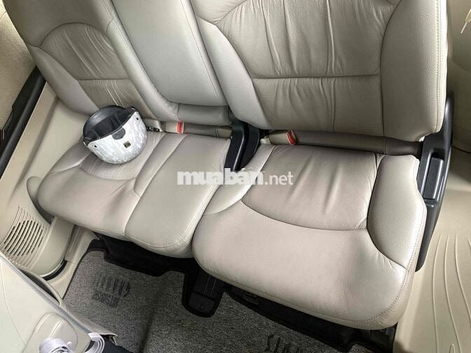 Mitsubishi Grandis 7 chỗ Xăng đen