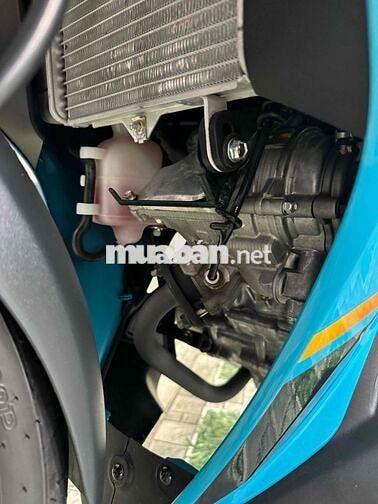Yamaha 135 Fi LC V8 2025 Xanh Đen Nhập Malaysia
