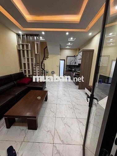 CHO THUÊ NGUYÊN CĂN NHÀ THẠCH BÀN  - Ô TÔ ĐỖ CỬA - 3PN FULL NỘI THẤT