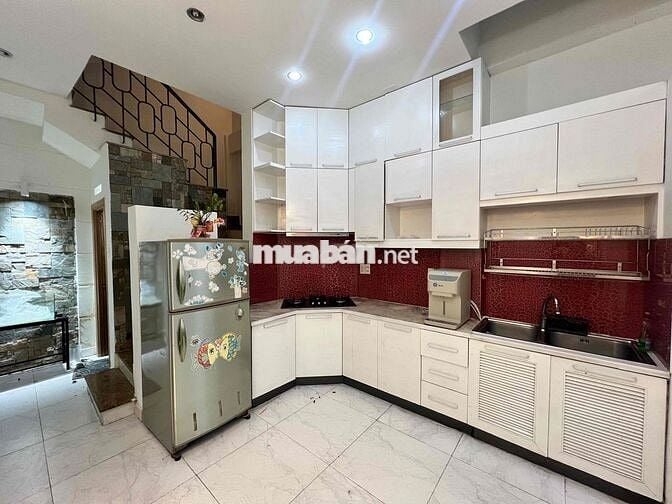 3 tầng 3pn 3wc hẻm 64 Âu Dương Lân mới sạch rẻ nhất khu vực