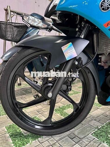 Yamaha 135 Fi LC V8 2025 Xanh Đen Nhập Malaysia