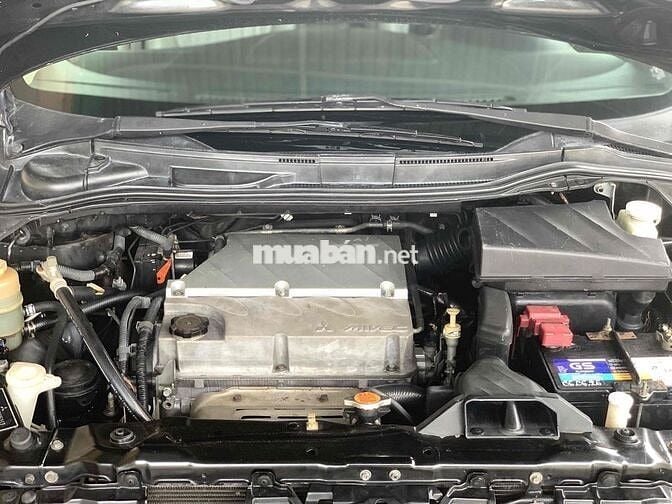 Mitsubishi Grandis 7 chỗ Xăng đen