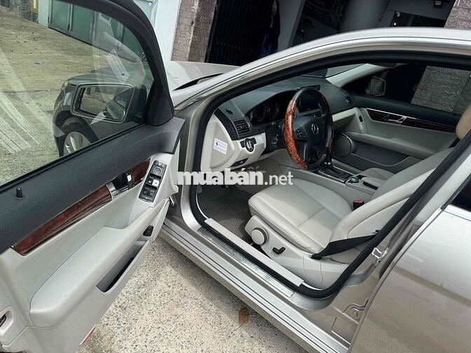 Mercedes-Benz C-Class Bạc 5 chỗ