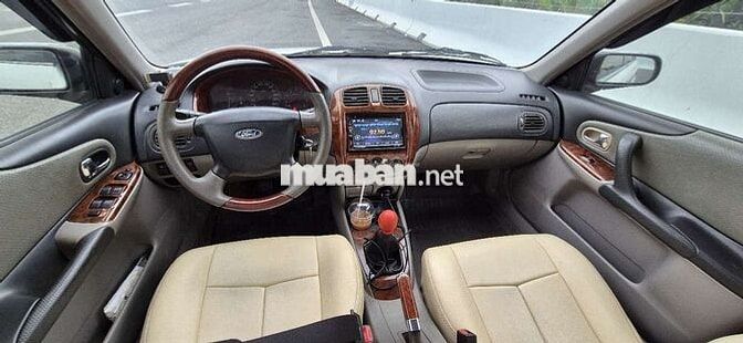 Ford Laser 1.8L 2002 Trắng